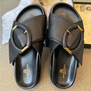 Banana Republic Ravello Buckle Sldes